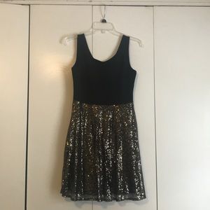 Black with gold sequins short dress M